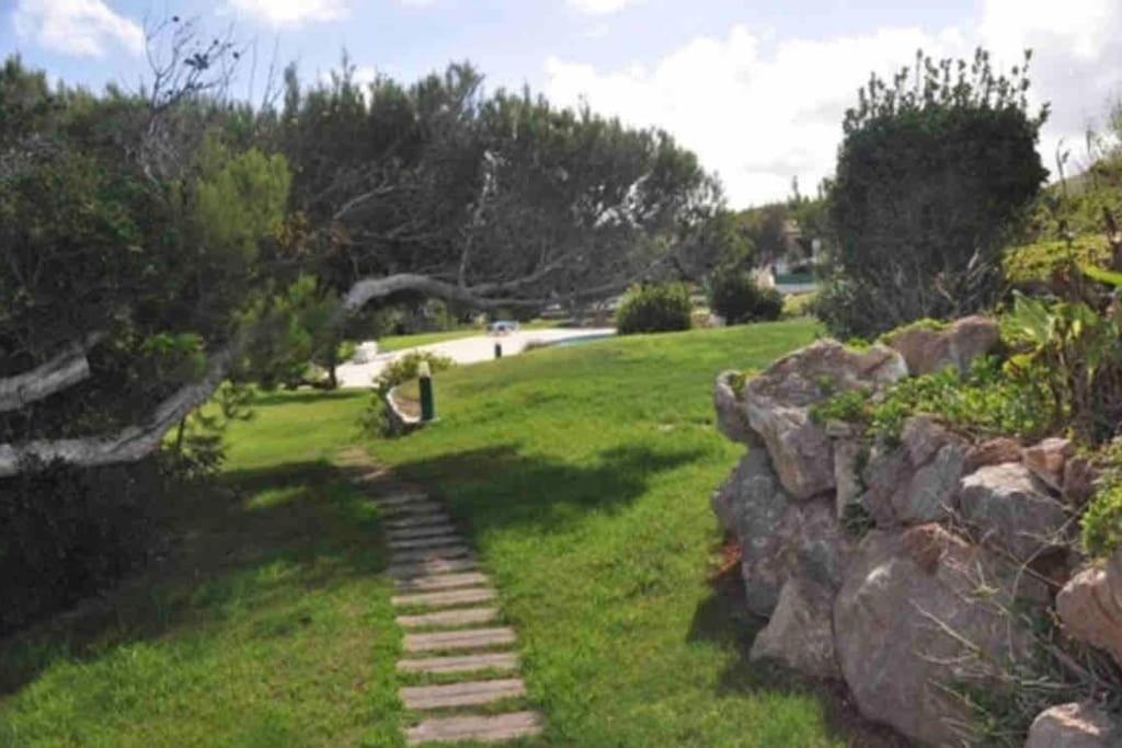 Lovely Hideaway With Pool And White Sand Beach Arenal d'en Castell Exterior foto